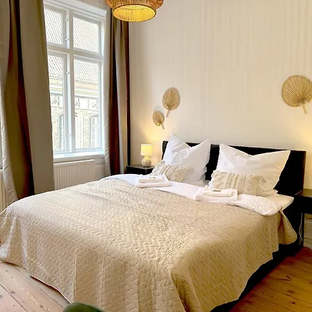 Moderne Ambient Direkt In Der Luebecker Altstadt *